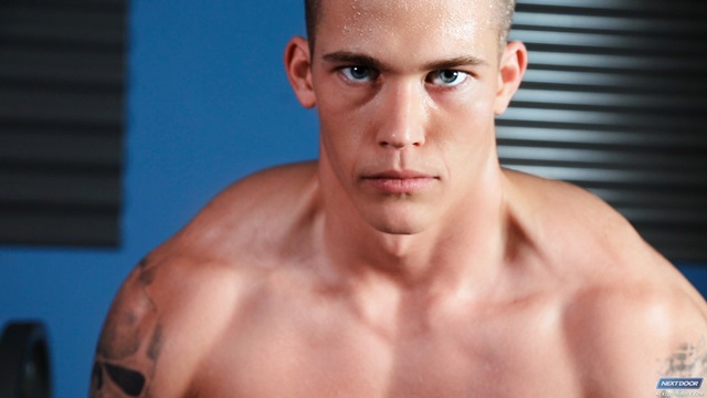 640px x 360px - Diesel White | Gay Porn Star Pics | Young Muscle Hunk Jerks Big Cock
